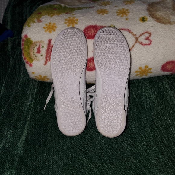 Reebok high tops size 8 white - Picture 3 of 3